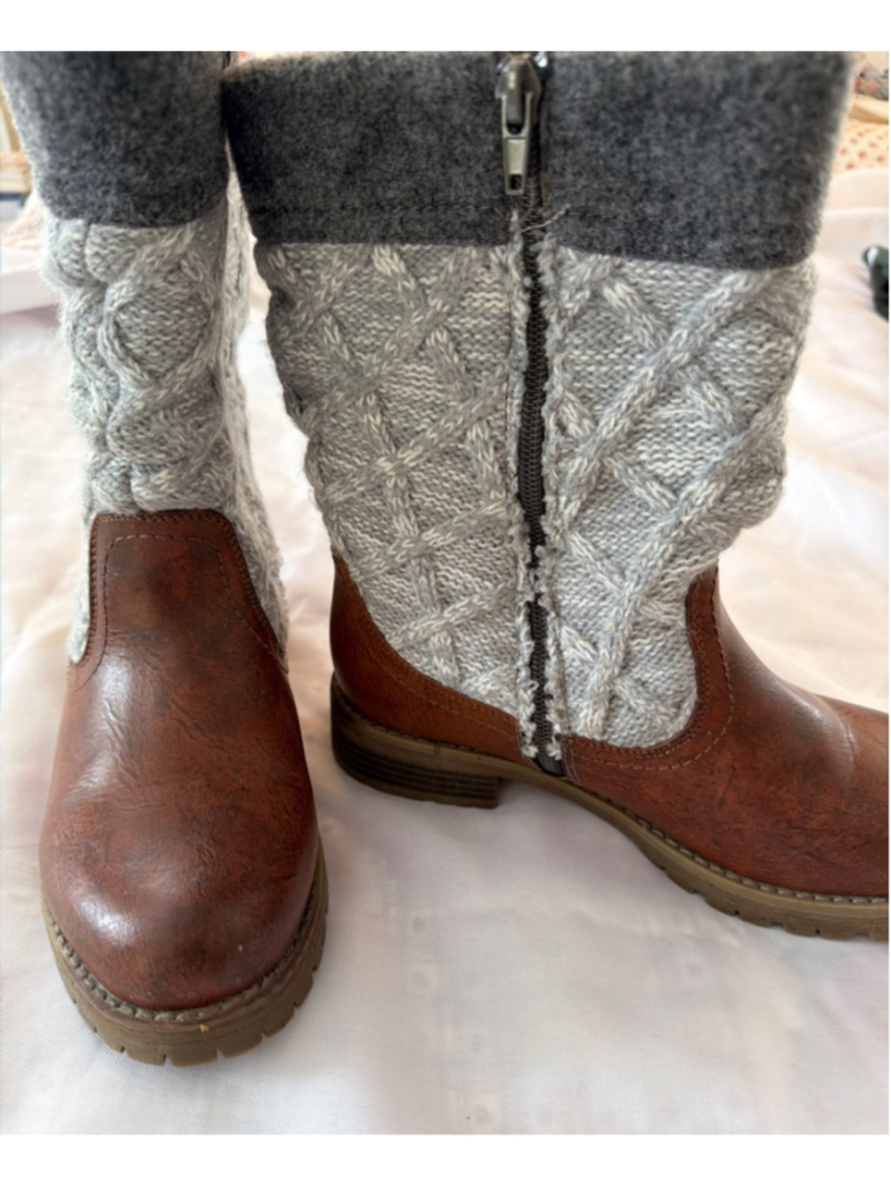 Women's MUK LUKS Brown & Gray Sweater Knit Winter Boots Size 8 Lagenlook - Picture 4 of 6